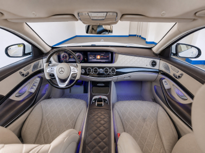 Maybach S560 Limousine 4Matic-PANO/BURMESTER/MASSAGE/DVD/Voll