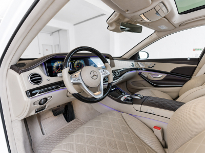 Maybach S560 Limousine 4Matic-PANO/BURMESTER/MASSAGE/DVD/Voll