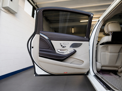 Maybach S560 Limousine 4Matic-PANO/BURMESTER/MASSAGE/DVD/Voll