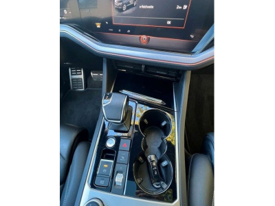 Volkswagen Touareg R eHybrid 4Motion-Pano-AHK-1Hand