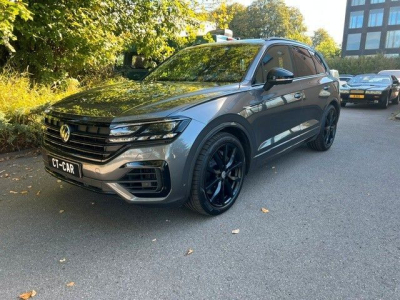 Volkswagen Touareg R eHybrid 4Motion-Pano-AHK-1Hand