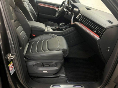 Volkswagen Touareg R eHybrid 4Motion-Pano-AHK-1Hand
