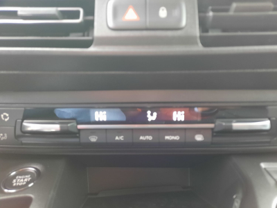Citroën Berlingo L1H1 AT 130 3 Sitzer/Klimaauto/Kamera