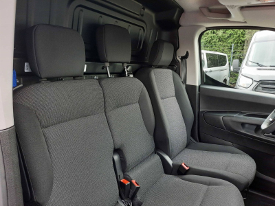 Citroën Berlingo L2H1 AT 130 3 Sitzer/Klimaauto/Kamera