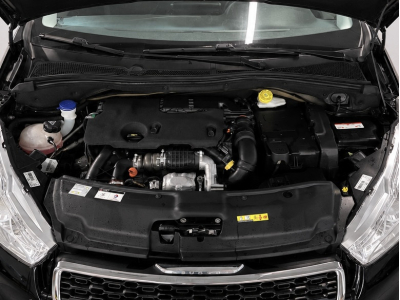Peugeot 208 1.6 HDI 92 STYLE 1 HAND