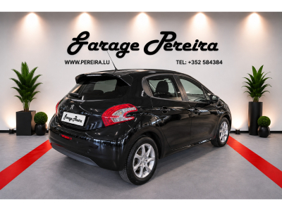 Peugeot 208 1.6 HDI 92 STYLE 1 HAND