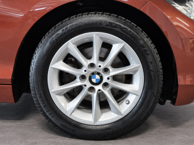 BMW 120 i FACELIFT AUTO LED NAVI