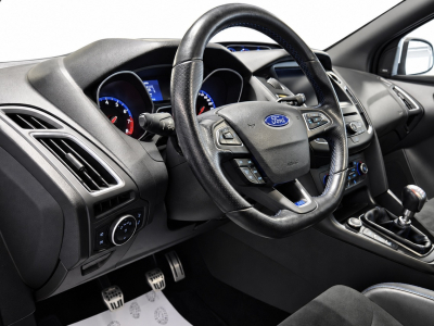 Ford Focus 2.3 ECOBOOST RS 350 AWD RECARO SITZE BI-XENON NAVI