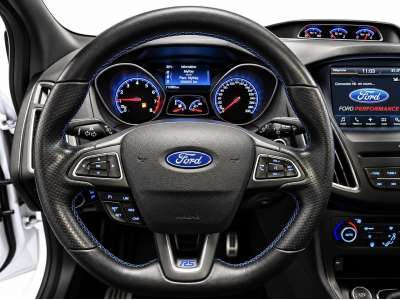 Ford Focus 2.3 ECOBOOST RS 350 AWD RECARO SITZE BI-XENON NAVI