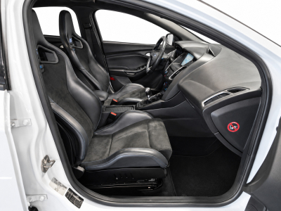 Ford Focus 2.3 ECOBOOST RS 350 AWD RECARO SITZE BI-XENON NAVI