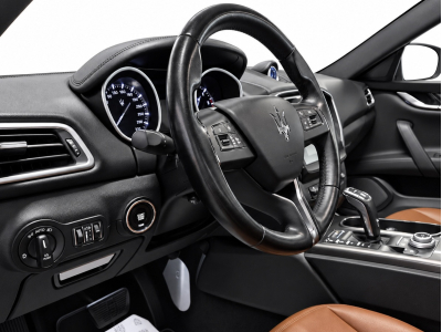 Maserati Ghibli 3.0 V6 SQ4 FACELIFT CUIR NAVI 430CV/PS