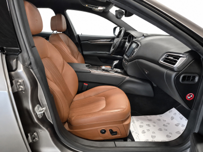 Maserati Ghibli 3.0 V6 SQ4 FACELIFT CUIR NAVI 430CV/PS