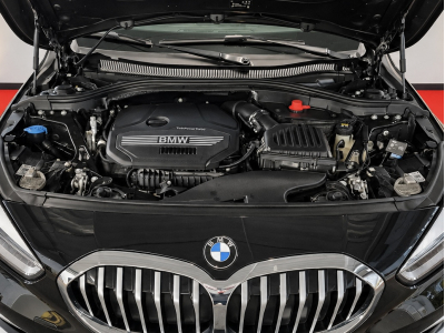 BMW 118 i SPORTLINE New Model AUTO PANO LED CUIR NAVI