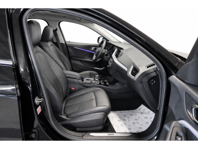 BMW 118 i SPORTLINE New Model AUTO PANO LED CUIR NAVI