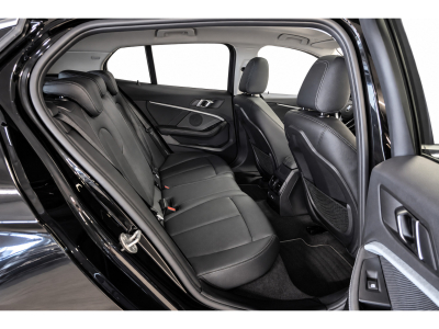 BMW 118 i SPORTLINE New Model AUTO PANO LED CUIR NAVI