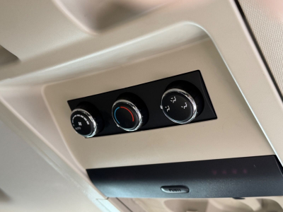 Lancia Voyager Gold/SD/7xSitzer/LEDER/DVD/KAMERA/VOLL