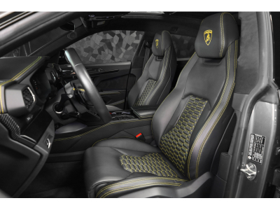 Lamborghini Urus S V8 - AKRAPOVIC