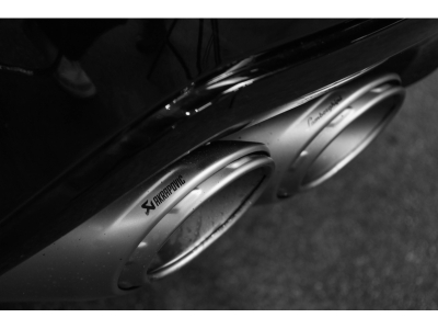 Lamborghini Urus S V8 - AKRAPOVIC