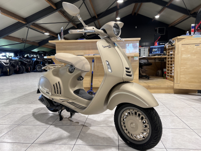 Vespa 946 