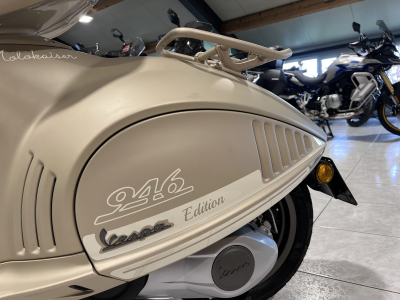 Vespa 946 