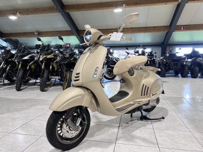 Vespa 946 