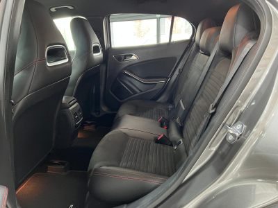 Mercedes-Benz GLA 200 AMG LINE, CUIR, NAVI, LED, CAMERA, ATT. REMORQUE, ALU 18'', 1 HAND