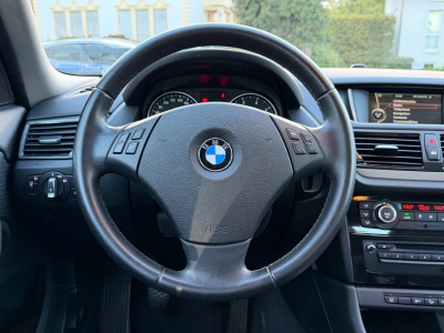 BMW X1 xDrive 20 i/