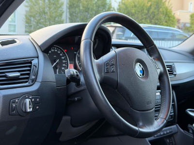 BMW X1 xDrive 20 i/