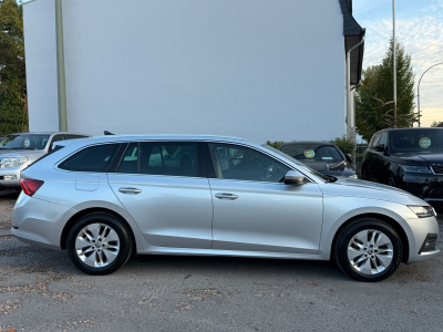 Skoda Octavia Combi Ambition 2.0 TDI/MWST/Automatik/