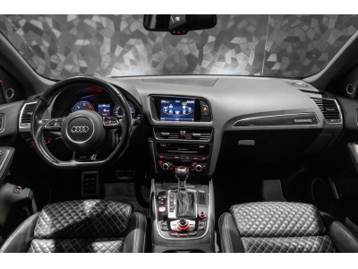 Audi SQ5 PLUS QUATTRO