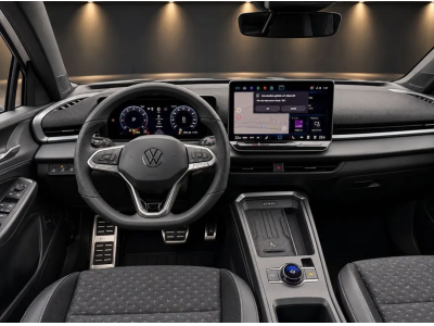 Volkswagen T-Roc T-Roc R-Line 1.5 eTSI  (150 CV)/PANO/AHK/360°/