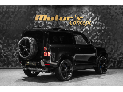 Land-Rover Defender V8 BOND EDITION  - 1/300