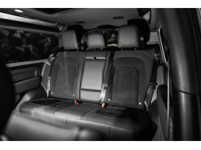 Land-Rover Defender V8 BOND EDITION - 1/300