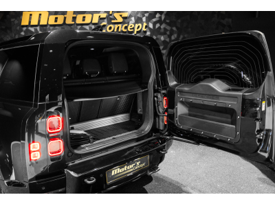 Land-Rover Defender V8 BOND EDITION - 1/300