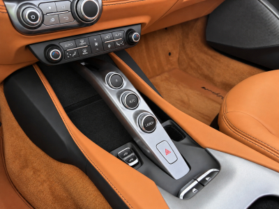Ferrari Portofino M MAGNETIC RIDE CARBON LED CUIR NAVI 1 HAND