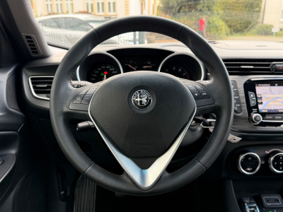 Alfa Romeo Giulietta Super/SCHECKHEFT/1HAND/