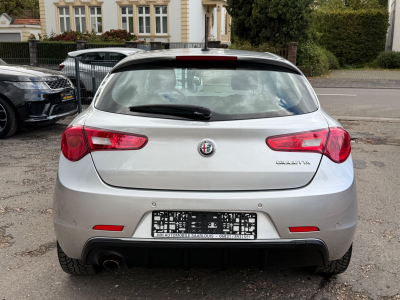 Alfa Romeo Giulietta Super/SCHECKHEFT/1HAND/