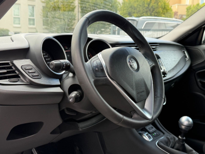 Alfa Romeo Giulietta Super/SCHECKHEFT/1HAND/