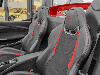 Ferrari 296 GTS 296 GTS/ Rosso Magma Extracampionario /Garantie Ferrari /Entretien inclus /Jantes forgées /Carbone /TVA récupérable