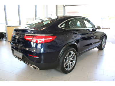 Mercedes-Benz GLC 250 4 MATIC COUPE AMG LINE PANO CUIR NAVI 1 HAND