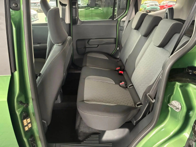 Ford Tourneo Courier 1.0i Ecoboost 125 Titanium