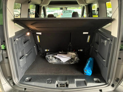 Ford Tourneo Courier 1.0i Ecoboost 125 Titanium