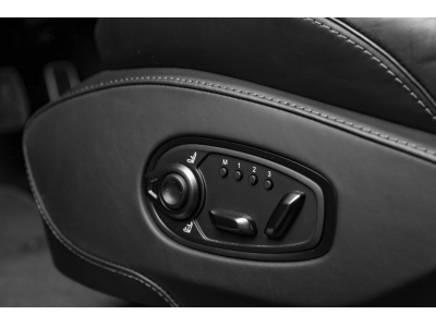 Aston Martin DBX 707 - Magnetic Silver