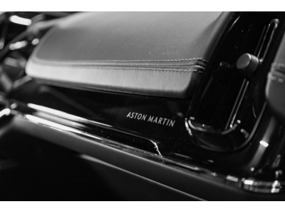 Aston Martin DBX 707 - Magnetic Silver
