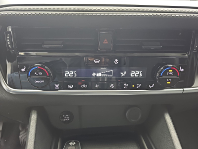 Nissan Qashqai 1.3 DIG-T MHEV 158 N-Connecta