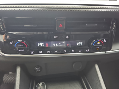 Nissan Qashqai 1.3 DIG-T 158 X-tronic N-Connecta