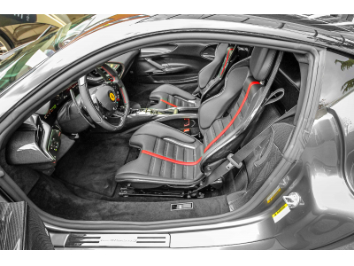 Ferrari SF90 Stradale Lift Carbon