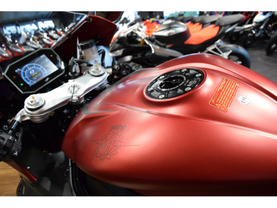 MV Agusta F3 800 RR Fire red matt  kit racing inclus.