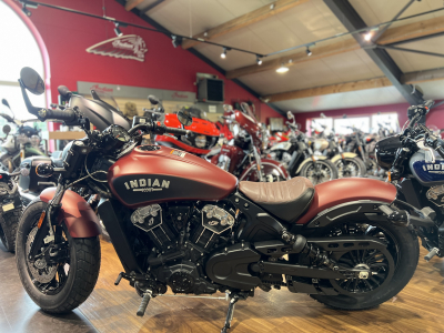 Indian Scout Bobber 1200cc  Ruby Smoke