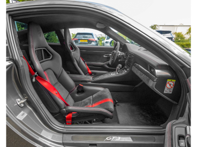 Porsche 911 GT3/NON EU/:KERAMIK/CARBON PAKET/RACING SITZE CARBON/CHRONO SPORT